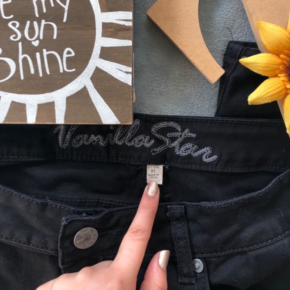 Distressed Black Jeans - Picture 3 of 4